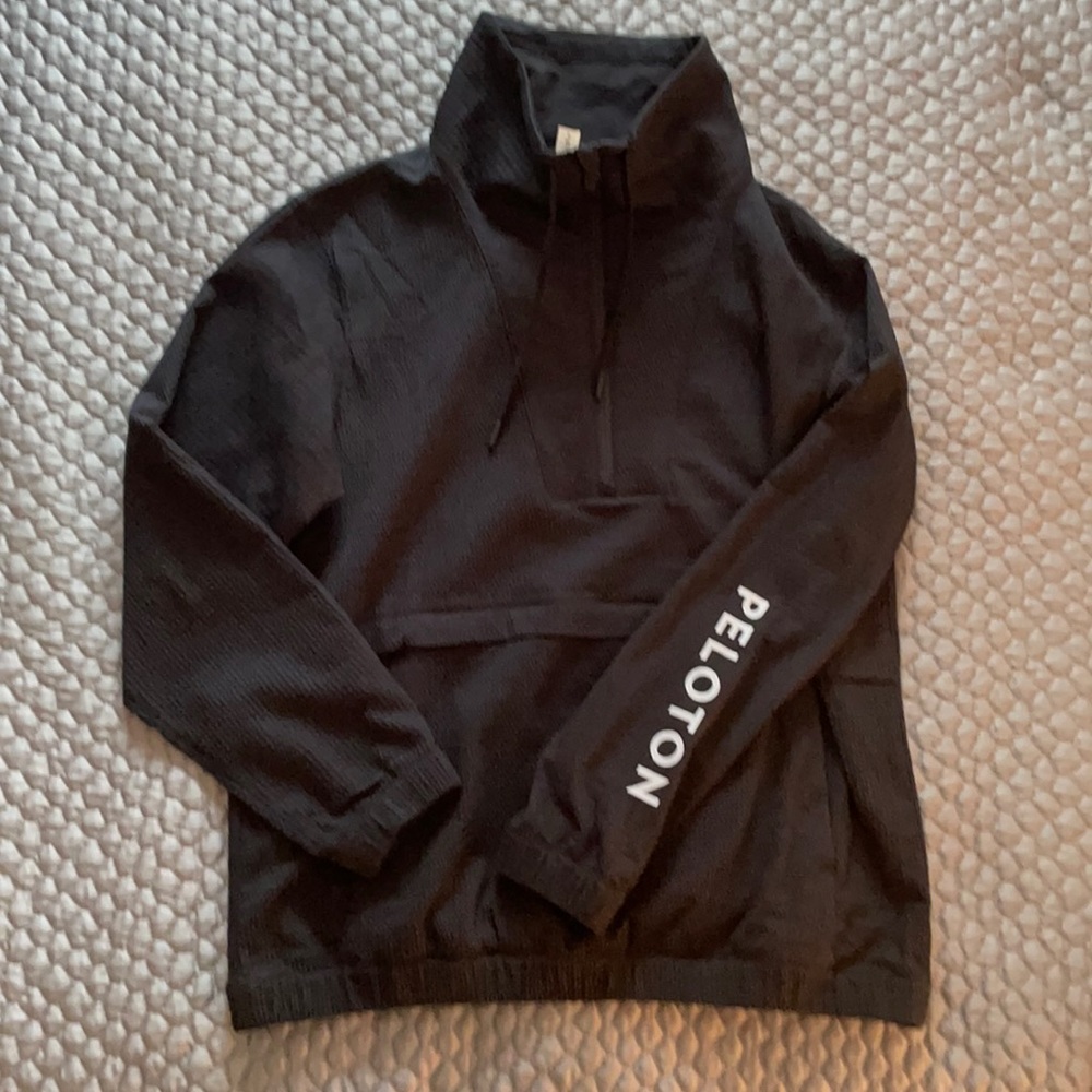 Peloton Lululemon Pullover